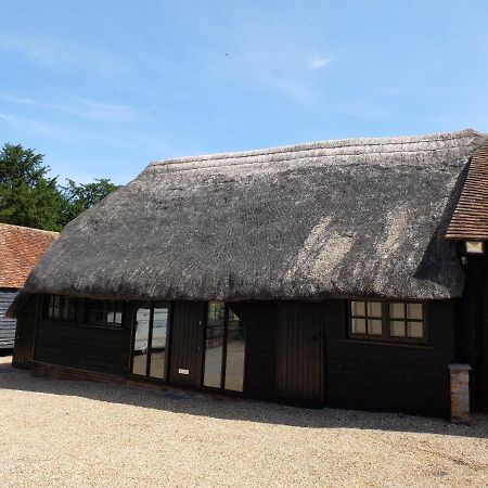 The Thatched Barn Villa เธม ภายนอก รูปภาพ